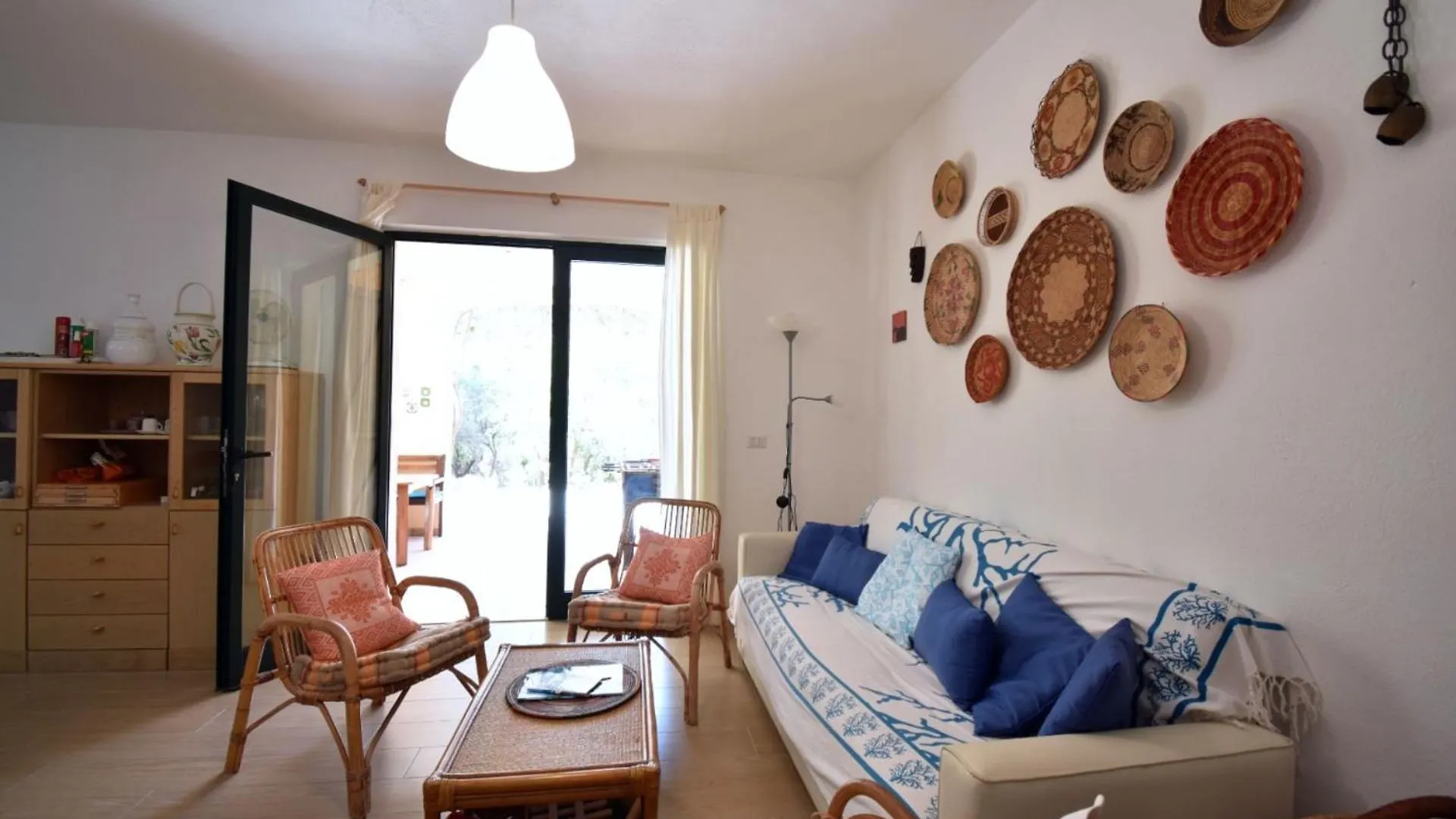 Casa Vacanze Il Bouganville Chia Italy